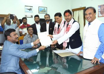 25-03-19 Tezpur- BJP candidate Pallab Lochan Das submit nomination paper (1)