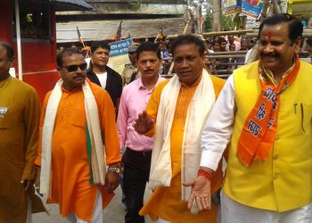 26-03-19 Silchar- BJP Candidate Kripanath Mallah submit nomination (1)