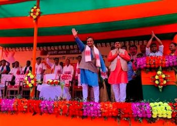 প্ৰতিকূল বতৰৰ মাজতে কলিয়াবৰত মন্ত্ৰী হিমন্ত বিশ্ব শৰ্মাৰ দ্বিতীয়খন নিৰ্বাচনী সভা