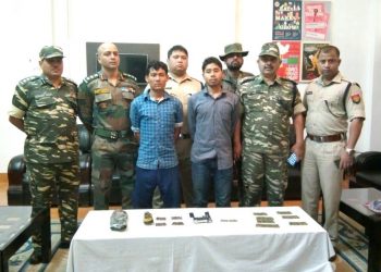 তিনিচুকীয়াত আলফা স্বাধীনৰ দুজন কেডাৰৰ আত্মসমৰ্পণ