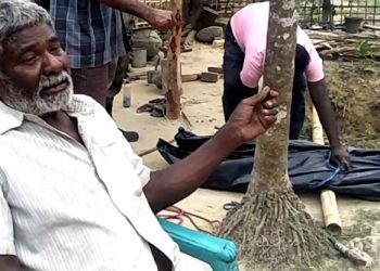 Nagaon: Family boycott 'compels' poor husband to throw wife's body to well