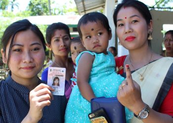11-04-19 Sivsagar- peoples cast their votes (2)