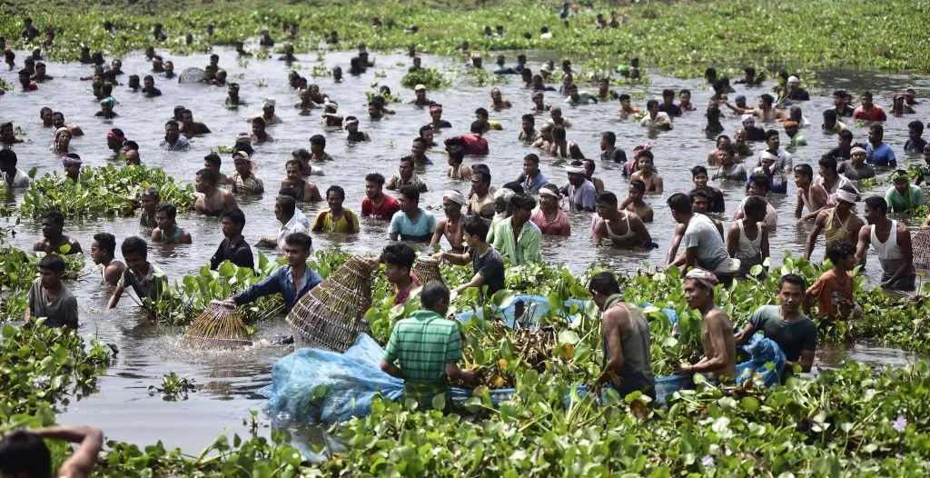 13-04-19 Nagaon- Community fishing (3)