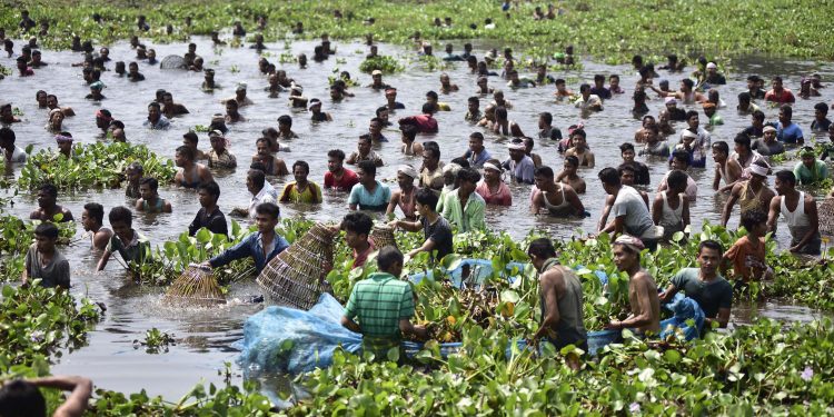 13-04-19 Nagaon- Community fishing (3)