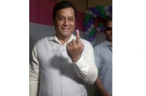 CM casts vote 2