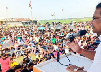 সহানুভূতি আদায়ৰ বাবে নৰেন্দ্ৰ মোদীয়ে নিজকে চাহ বিক্ৰী কৰা বুলি কৈছিল, মোদী মিছলীয়া : ৰিপুন বৰা