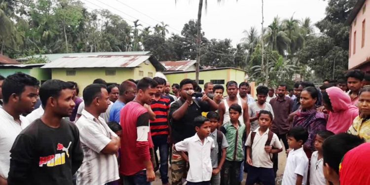 Locals gherao teachers in Nagaon's two muktab schools alleging irregular attendance