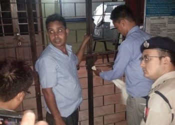 sealing-of-Treasury-Office-Diphu-Karbi-Anglong-on-Monday-evening.-750x375