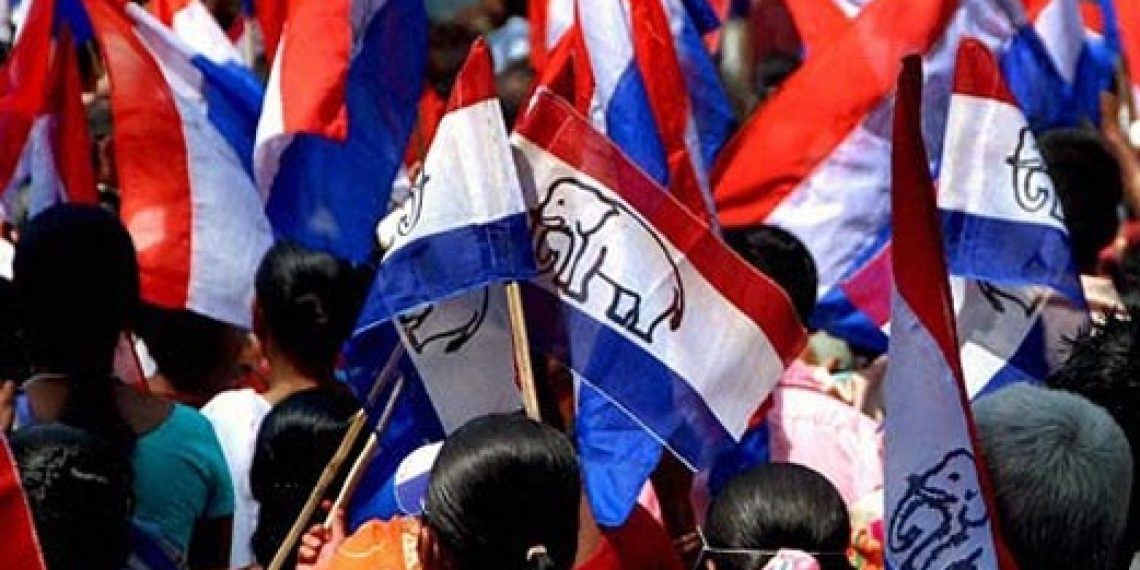465882-agp-flags700