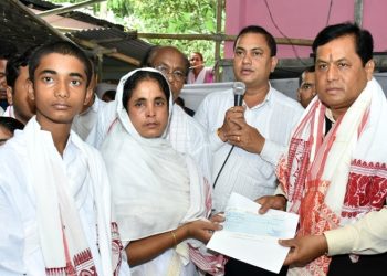 মাওবাদীৰে সংঘৰ্ষত চহিদ বিপুল বৰাৰ পৰিয়াললৈ মুখ্য মন্ত্ৰীৰ ২০ লাখ টকাৰ সাহায্য