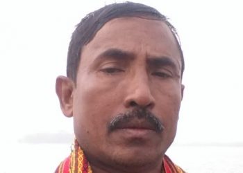 Assam's Puranigudam's sculptor invited for receiving award