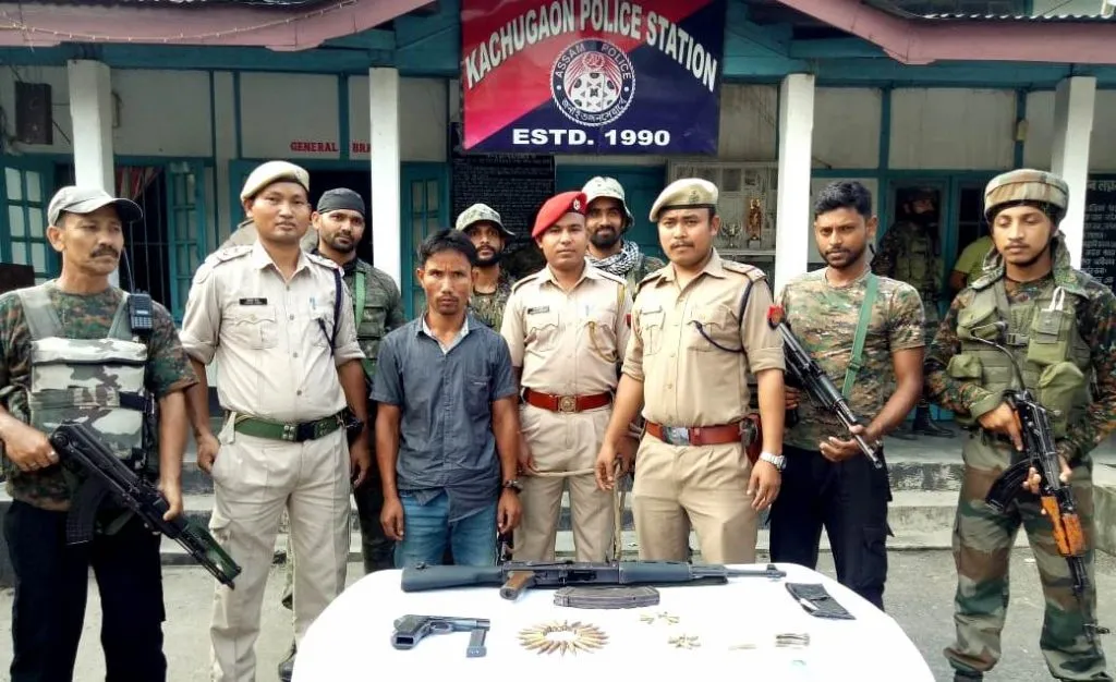 কোকৰাঝাৰত এ কে ৫৬ ৰাইফলসহ দুৰ্ধৰ্ষ এন ডি এফ বি (স)ৰ কেডাৰ আটক