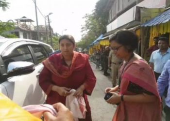 BJP leader Smriti Irani visit Kamakhya Temple after her win in loksabha election