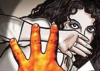 বিলাসীপাৰাত যৌতুকৰ বাবে গিৰিয়েকে ডিঙি চেপি হত্যা কৰিলে ঘৈণীয়েকক
