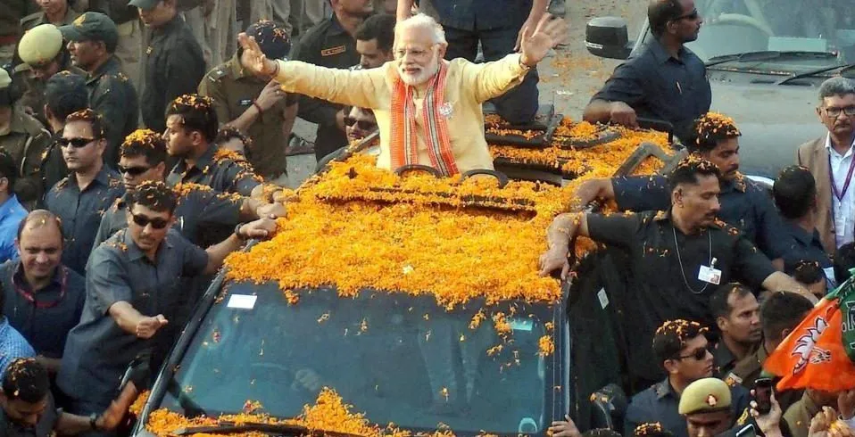 narendra-modi-during-road-show_4cd252d0-0219-11e7-b1f1-d4c6cd13dfb1-960x500