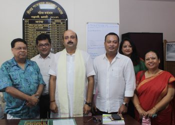 Sudarshan Thakur taking charge from Madhurima Barua Sen, ACS as the new secretary of Srimanta Sankardev Kalakshetra, Vice president SSKS Surjya Hazarika, Pabitra Margherita, Jatin Bora also seen in the picture on 12-06-19. Pix BY UB photos
