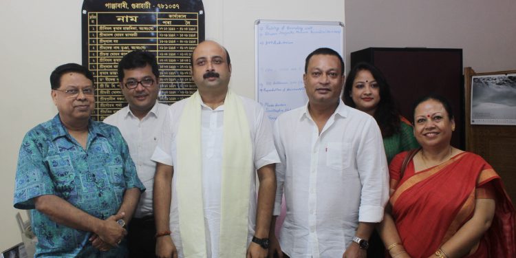 Sudarshan Thakur taking charge from Madhurima Barua Sen, ACS as the new secretary of Srimanta Sankardev Kalakshetra, Vice president SSKS Surjya Hazarika, Pabitra Margherita, Jatin Bora also seen in the picture on 12-06-19. Pix BY UB photos