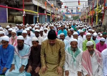আনন্দ-উৎসাহৰ মাজেৰে শিৱসাগৰৰ বিভিন্ন স্থানত ঈদ উদযাপন