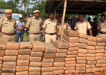 ধুবুৰীত আৰক্ষীৰ ৫৭০ কিলোগ্ৰাম গাঞ্জা জব্দ, দুজনক আটক