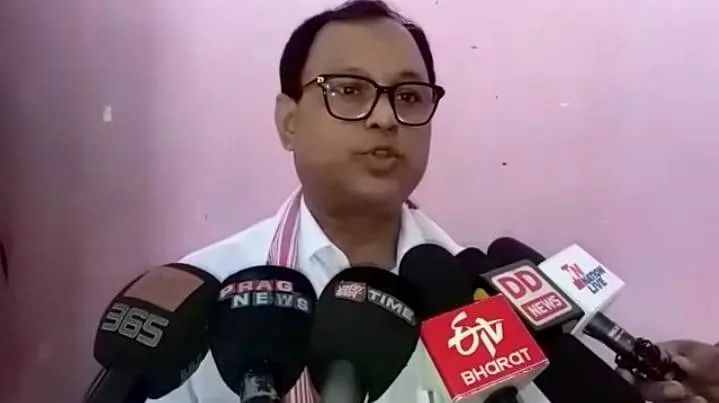 শীঘ্ৰেই পূৰ্ণ পৰ্য্যায়ৰ শিক্ষানুষ্ঠানলৈ ৰূপান্তৰিত কৰক শিৱসাগৰৰ দুখন উচ্চ শিক্ষানুষ্ঠানক : দীপাংক নাথ