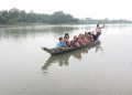 students sailing boat
