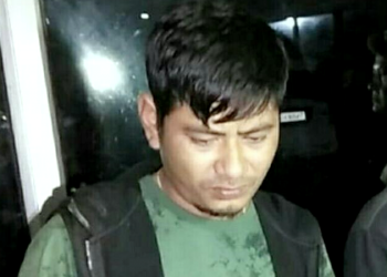 মহিলাৰ ভেশ ধৰি আহি আদালতত আত্মসমৰ্পণ গোলাঘাটৰ কুখ্যাত ড্ৰাগছ মাফিয়া জজৌৰ