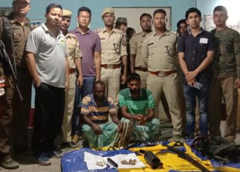 বিশ্বনাথত বহু পৰিমাণৰ অস্ত্ৰ-শস্ত্ৰসহ দুই চোৰাংচিকাৰীক আটক