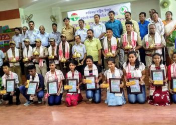 কাজিৰঙাত আন্তঃৰাষ্ট্ৰীয় ব্যাঘ্ৰ দিৱস উদযাপন : কীৰ্তি ছাত্ৰ-ছাত্ৰী আৰু বনকৰ্মীক সম্বৰ্ধনা