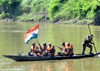Agartala- BSF keep a vigil near India-Bangladesh border (5)
