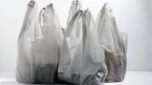 423719-plastic
