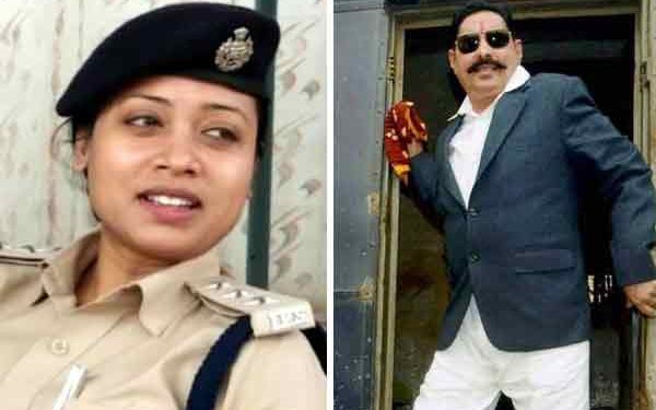Banubali-Anat-Singh-and-Gabban-Police-Officer