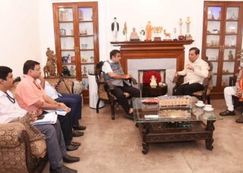 ৰাজ্যৰ পথ আৰু দলং নিৰ্মাণ, মেৰামতি সম্পৰ্কত নীতীন গাডকাৰীৰ সৈতে দিল্লীত সোণোৱালৰ বৈঠক