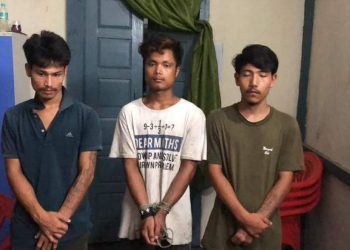 ড্ৰাগছ কিনিবলৈ পইচা লাগে : পথচাৰীৰ মোবাইল কাঢ়ি অৰুণাচল আৰক্ষীৰ জালত পৰিল শদিয়াৰ ৩জন যুৱক