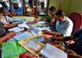 উৎকোচ হিচাপে ধন বিচৰা চাৰিজন এন আৰ চিৰ বিষয়াক গ্ৰেপ্তাৰ, জে’ললৈ প্ৰেৰণ