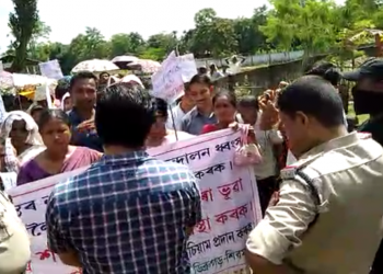 Protest_NH52B