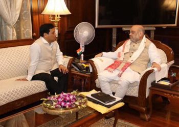 Sarbananda-Sonowal-with-Amit-Shah-750x375