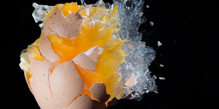 "Microwave''-way expolodes eggs in UK