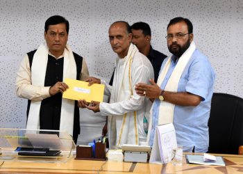 ৰাজ্যৰ ২০খন সত্ৰলৈ ১০ লাখ টকাৰ আৰ্থিক অনুদান মুখ্য মন্ত্ৰী সোণোৱালৰ