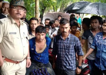 লখিমপুৰৰ লালুকত ৬১ টা নিচাযুক্ত কফ চিৰাপসহ এজনক আটক