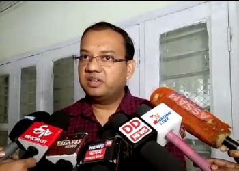 ডিমৌ দুৰ্ঘটনাৰ তদন্ত কৰিবলৈ শিৱসাগৰত উপস্থিত পৰিবহন আয়ুক্ত বিৰেন্দ্ৰ মিট্টল