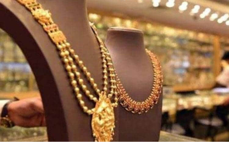 Gold prices fall over ₹5,000 per 10 gram