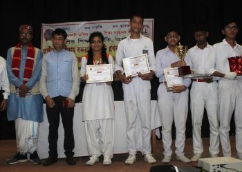 শিশু শিক্ষা সমিতিৰ সদৌ অসম কুইজত নলবাৰীৰ মৃণাল লস্কৰ আৰু প্ৰজ্ঞাদীপ শ্ৰেষ্ঠ