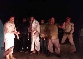 পথ দুৰ্ঘটনাক কেন্দ্ৰ কৰি পুৰণিগুদামত উত্তপ্ত পৰিস্থিতি; ৰাজপথ অৱৰোধ