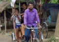 ৰথৰ চকৰি ঘূৰিল ৰিক্সাচালকৰ; ৩০ টকা খৰচ কৰি পালে ৫০ লাখ টকা!