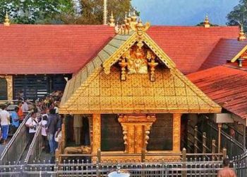 830149-sabarimala-temple-2