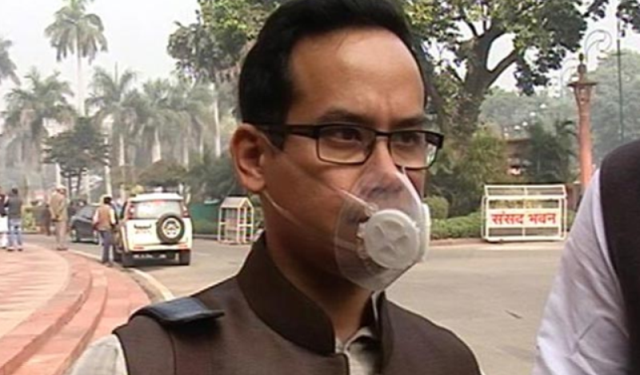 MP-Gaurav-Gogoi-reached-Parliament-with-mask-1449485264_835x547