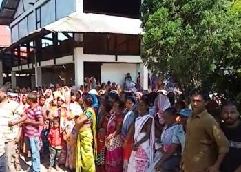 মহিলাৰ মৃত্যুক কেন্দ্ৰ কৰি ৰহাৰ আমচৈ চাহ বাগিচাত তীব্ৰ উত্তেজনা