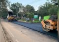 road-with-plastic-waste-750x375