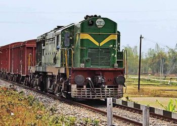 692170-trainsgoods-061218