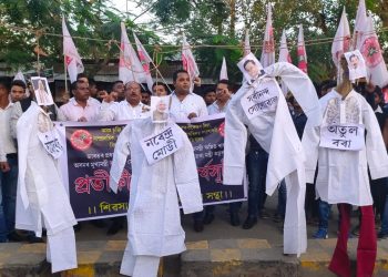 শিৱসাগৰত ফাঁচি কাঠত ওলমালে নৰেন্দ্ৰ মোদী, অমিত শ্বাহ, সৰ্বানন্দ আৰু অতুল বৰাৰ প্ৰতীকী
